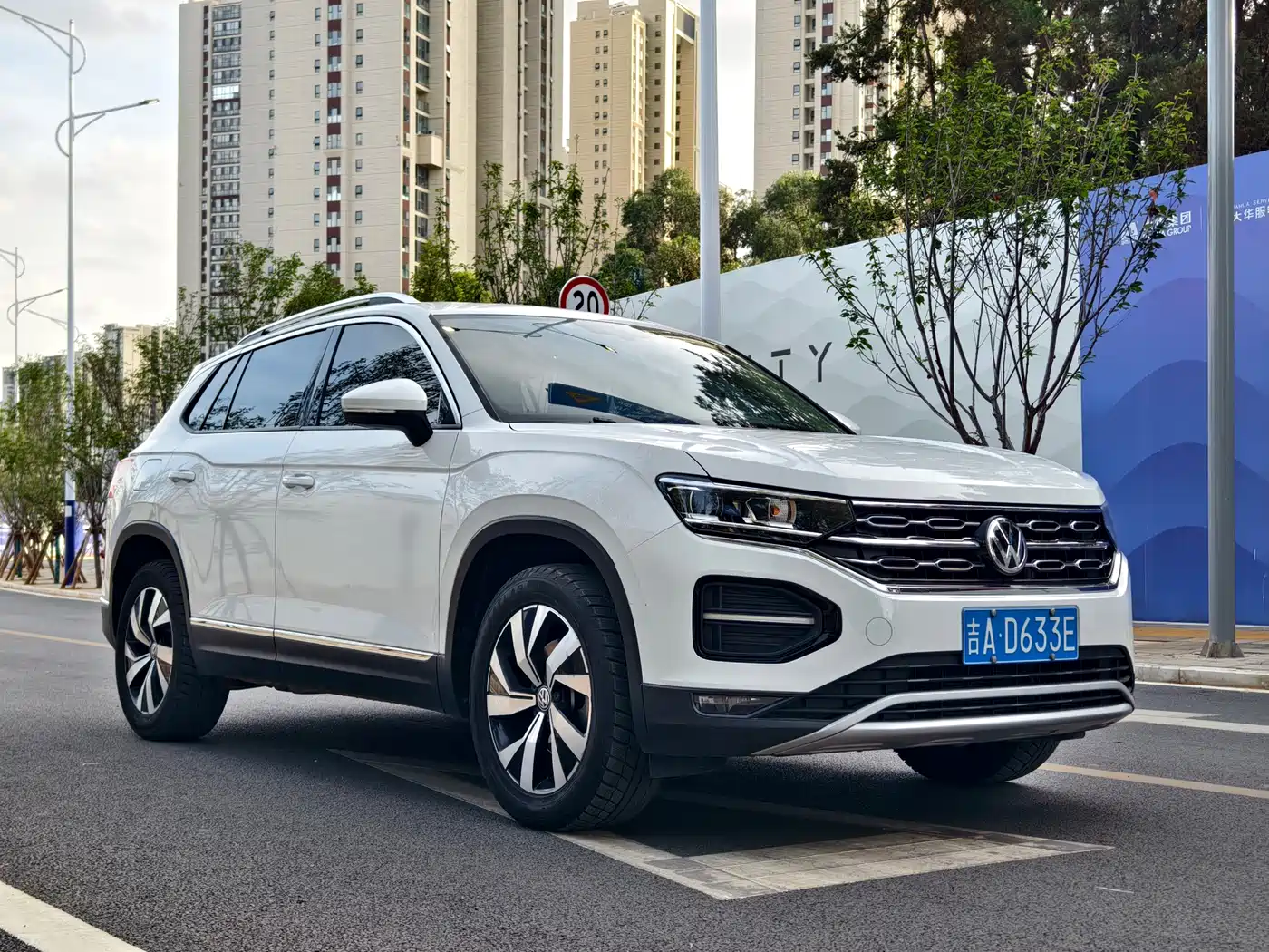 Volkswagen Tayron 2019 330TSI 2WD Luxury China VI фото 3