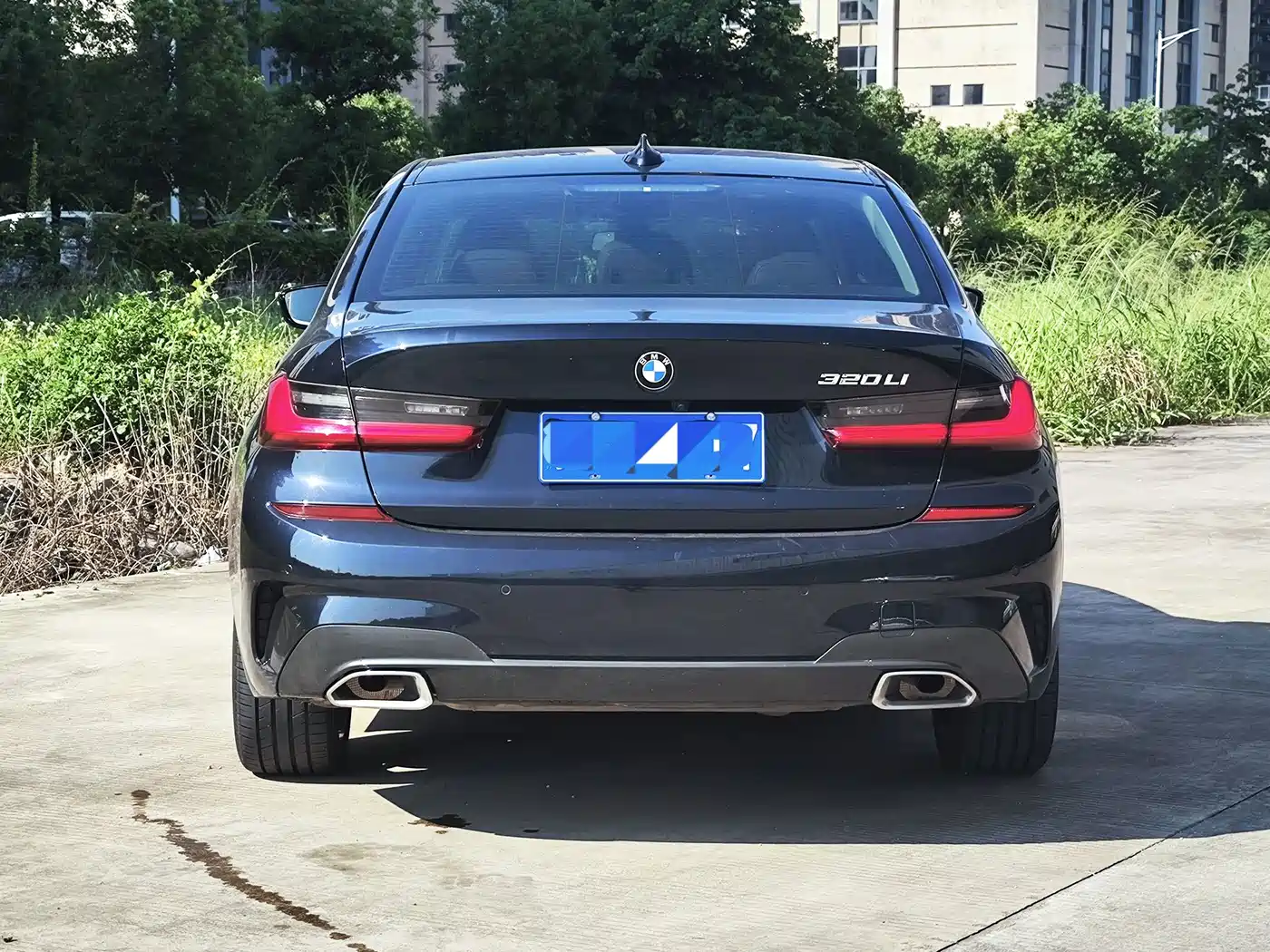 Photo 4 - BMW 3 Series
