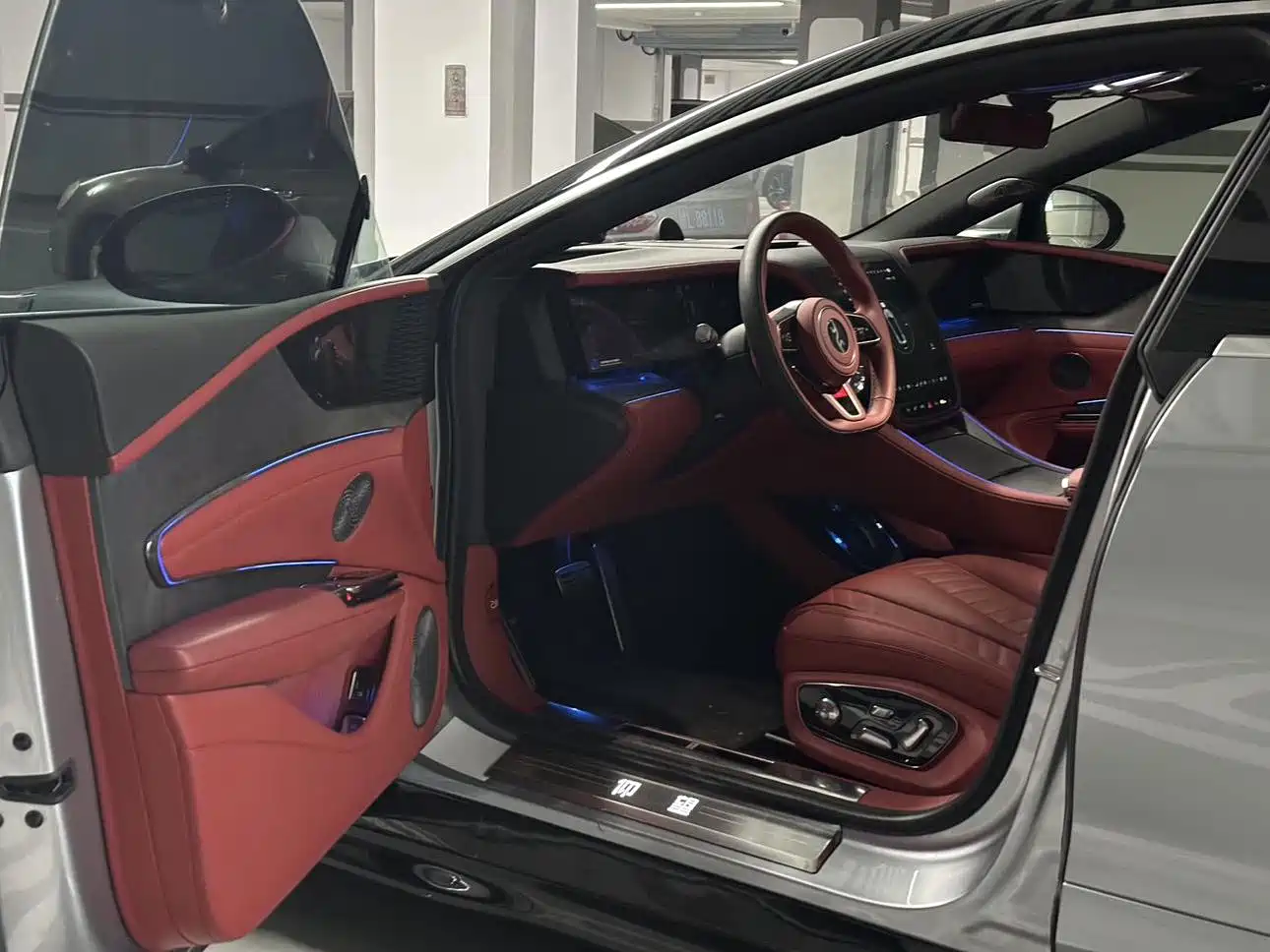 Yangwang U7 2025 EV 5-Seater Luxury фото 6