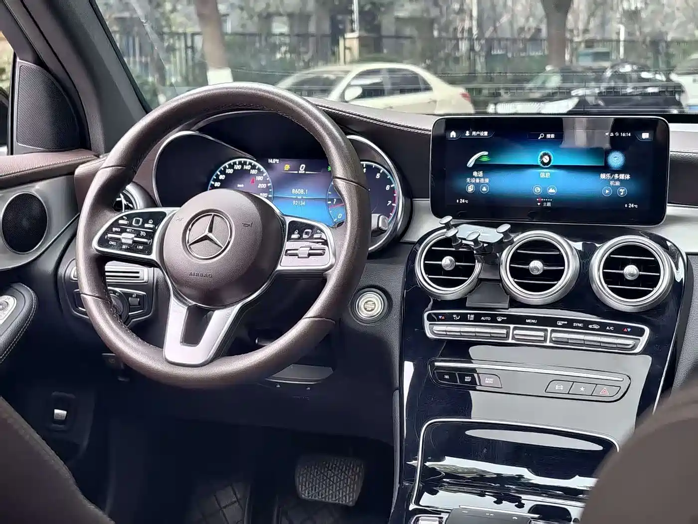 Mercedes-Benz GLC 2021 GLC 260 L 4MATIC Sporty фото 7