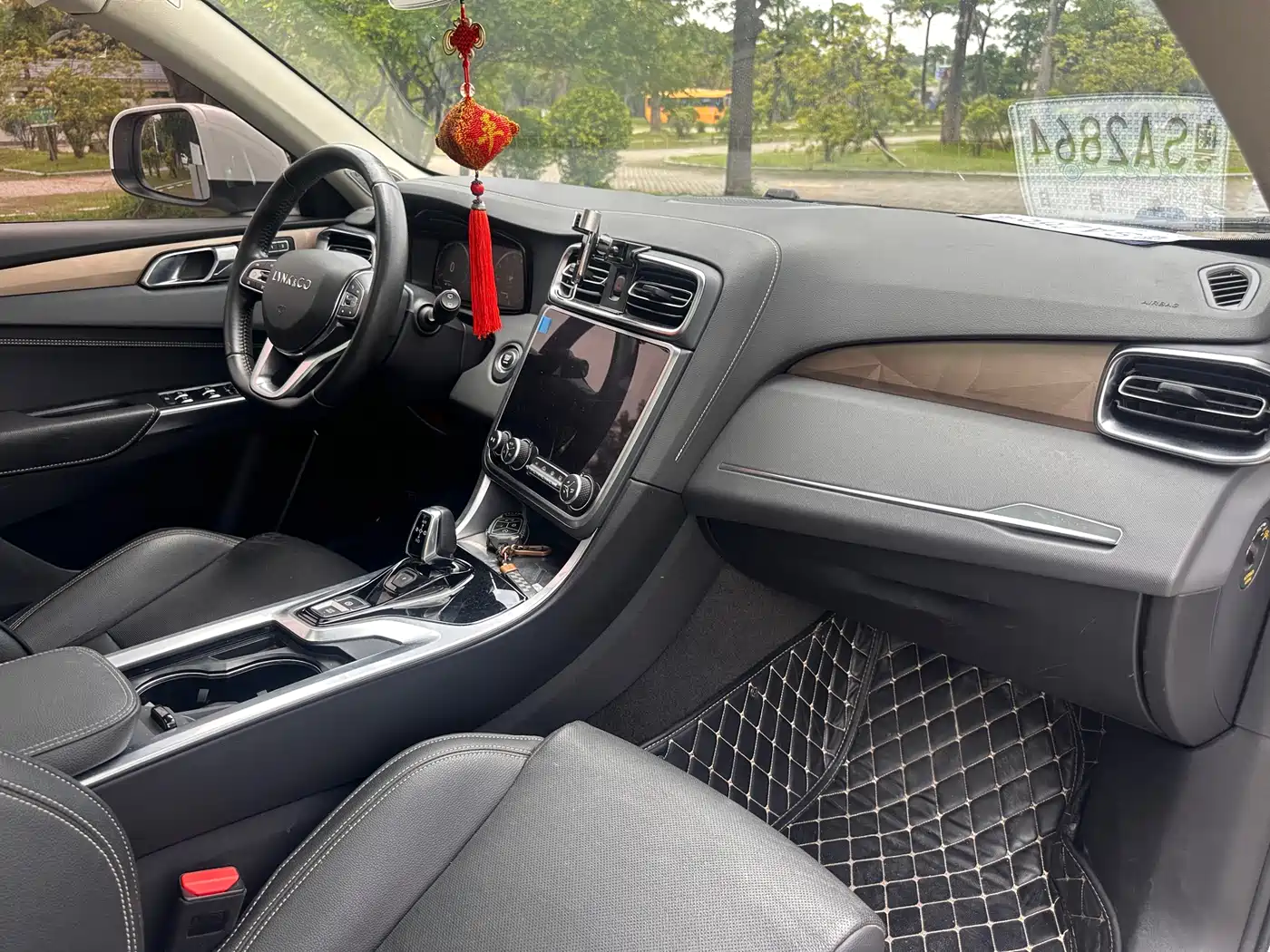 Lynk & Co 01 2019 2.0T 2WD Pro Edition China V фото 5