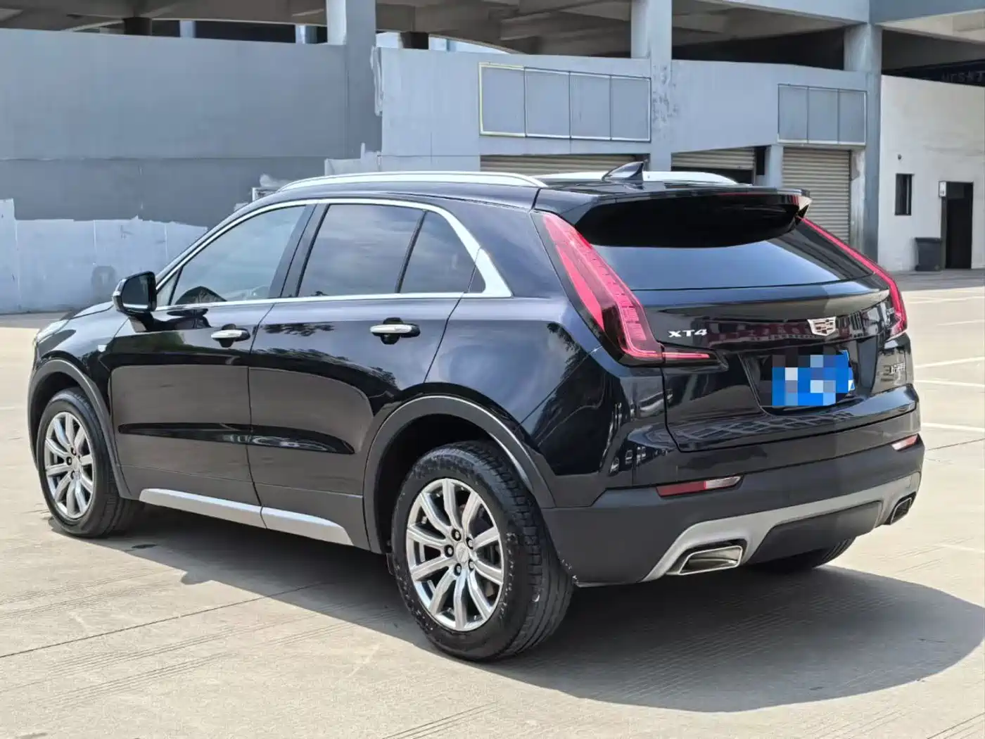 CADILLAC XT4