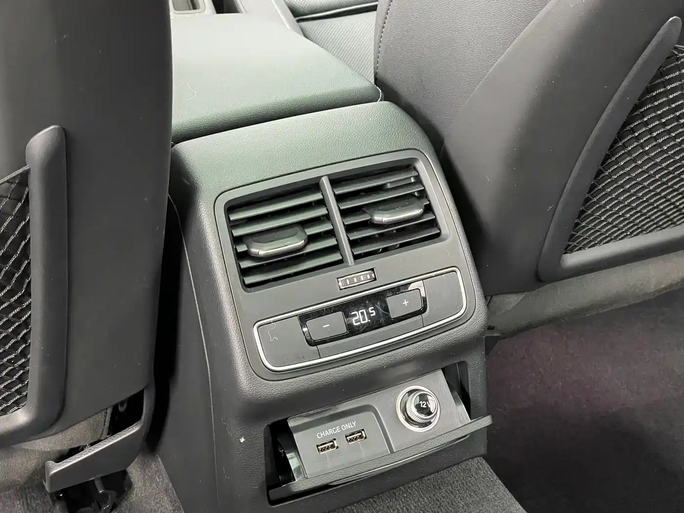 Audi A4L 2023 40 TFSI Luxury Sport фото 14
