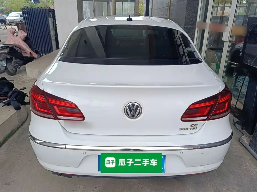 Volkswagen FAW-Volkswagen CC 2016 Model 1.8TSI Luxury фото 4