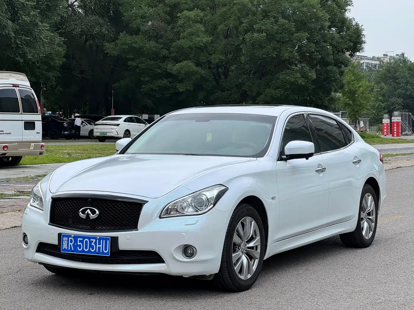 Infiniti Q70 2015 2015 Q70L 2.5L Enjoyment Edition