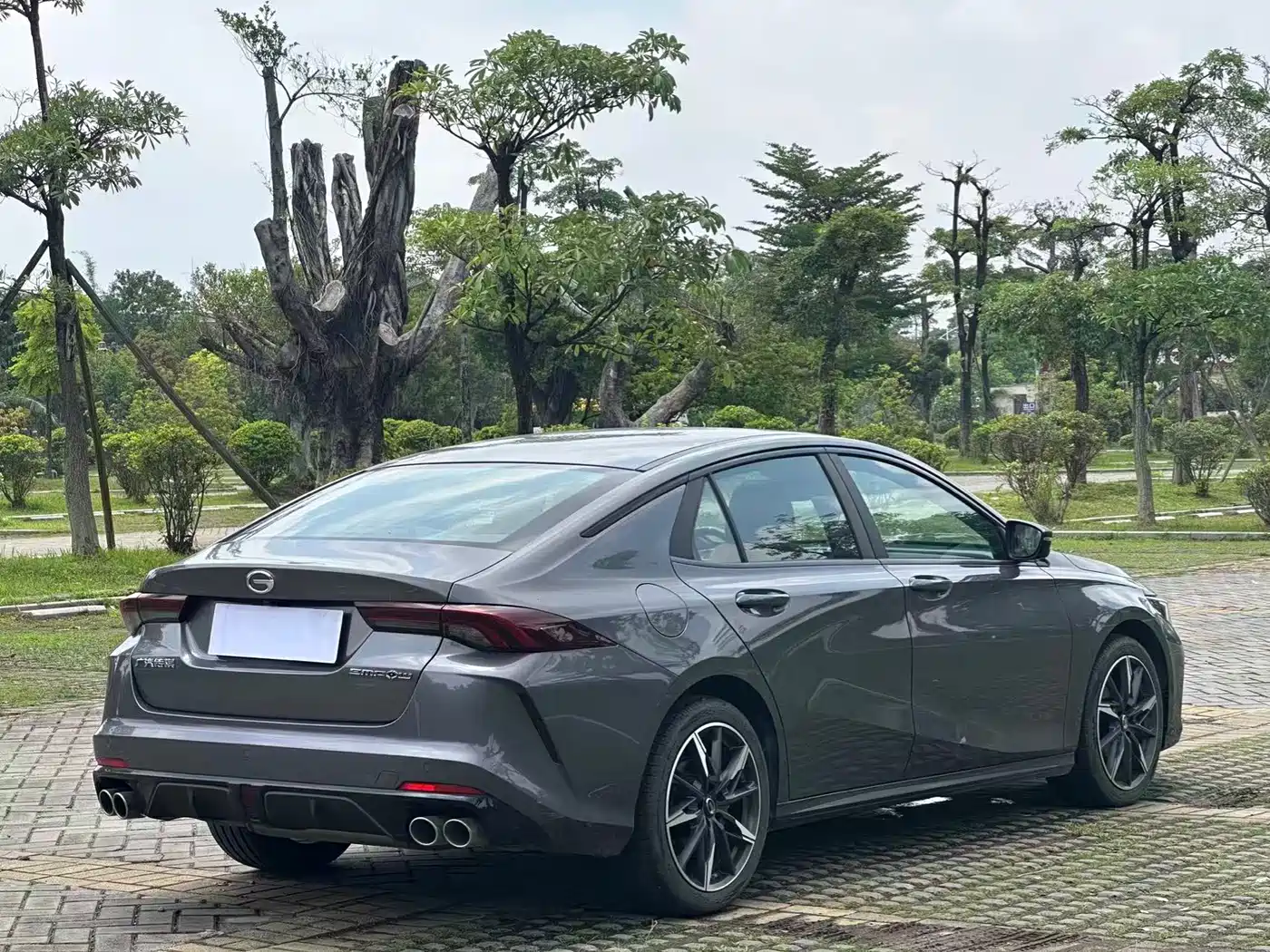 GAC Trumpchi Trumpchi Emkoo 2023 270T DCT J15 Edition фото 9