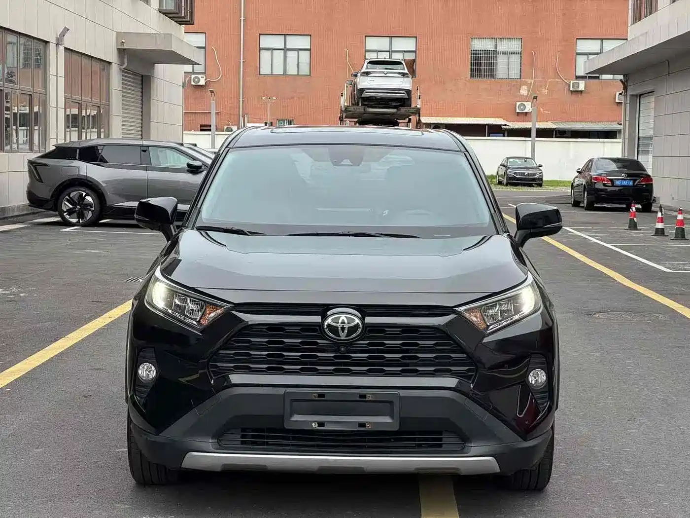 Toyota RAV4 Rongfang 2021 2.0L CVT 2WD Trend фото 2