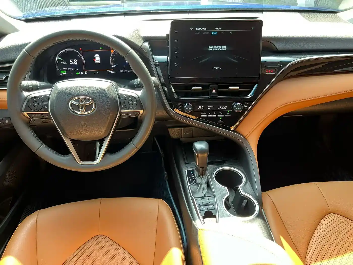 Toyota Camry 2021 Hybrid 2.5HG Luxury Edition фото 4