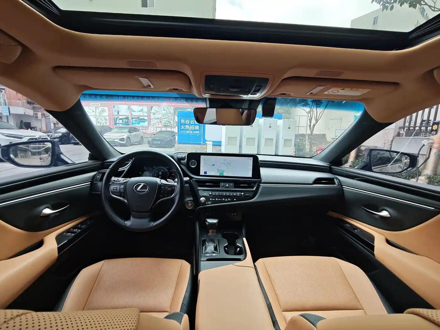 Lexus ES 2022 300h Excellence Edition фото 12