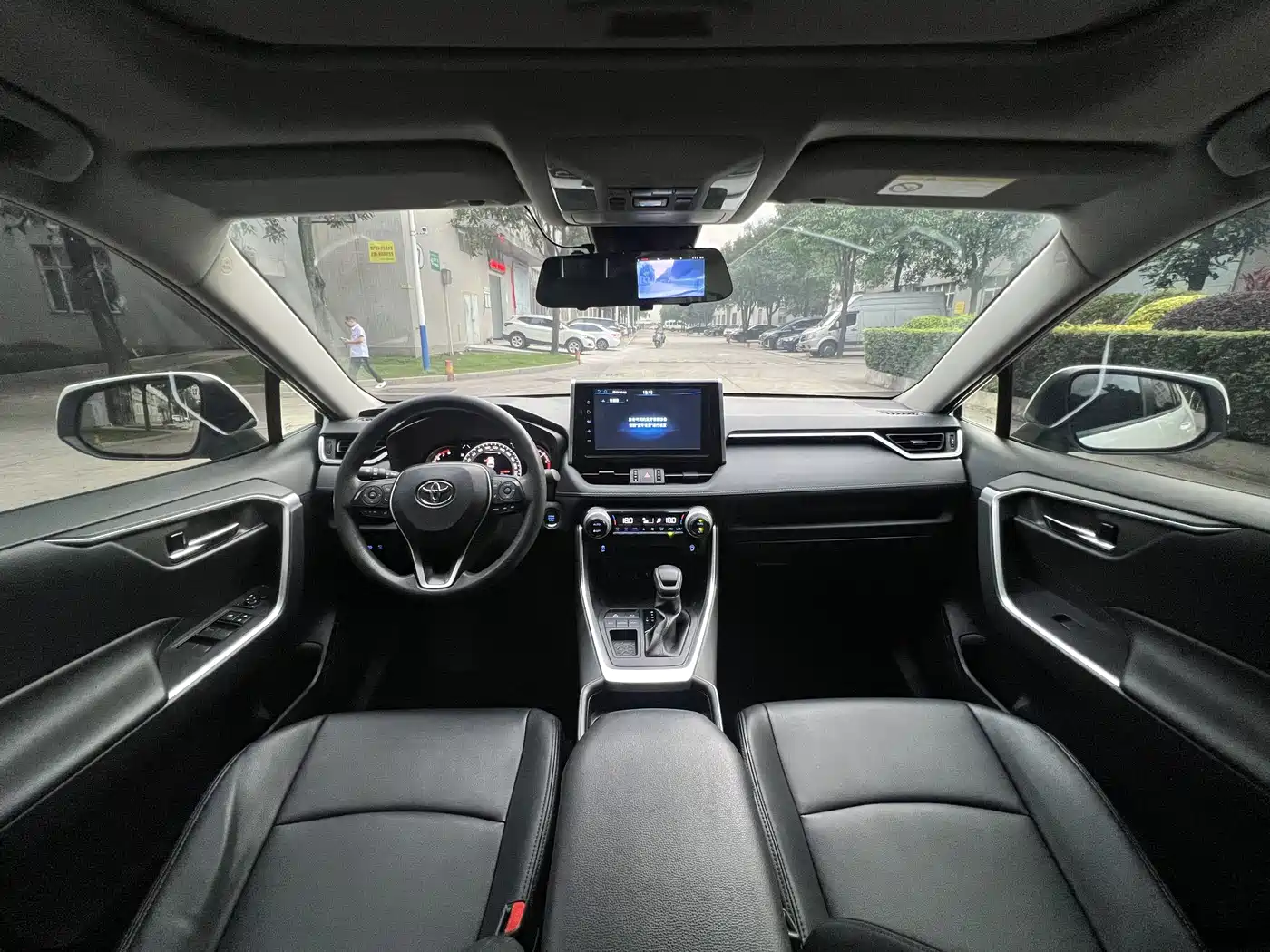 Toyota RAV4 Rongfang 2020 2.0L CVT 2WD Trend Edition фото 6