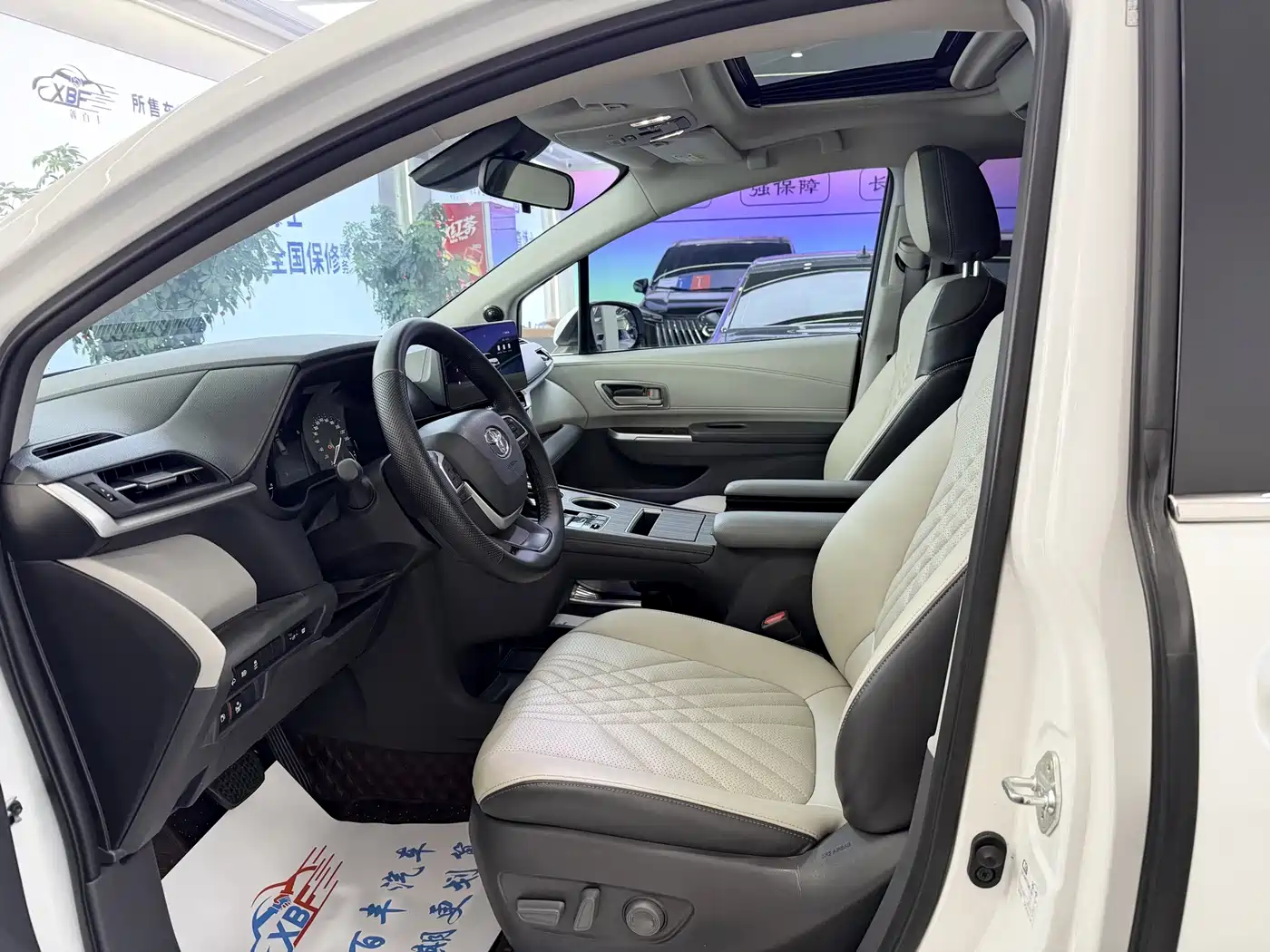 Toyota Granvia 2024 2024 2.5L Hybrid Comfort