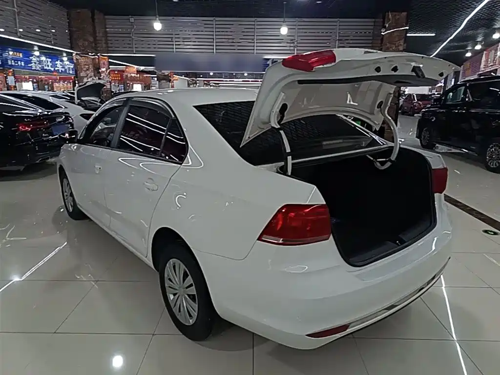 Volkswagen Santana 2018 1.5L Manual Trend Edition фото 5