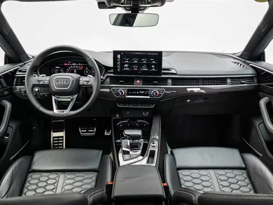 Audi RS 5 2023 Model RS 5 2.9T Sportback Dark Gold Edition фото 6