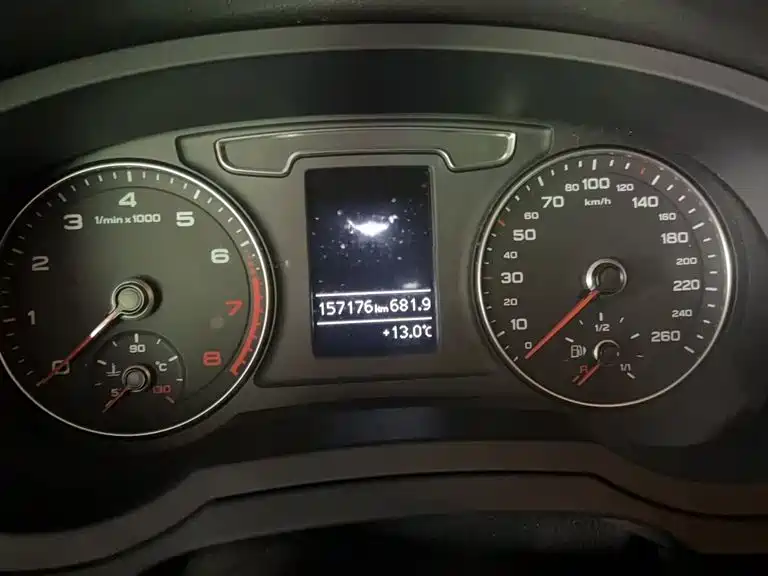 Audi Q3 2018 30th Anniversary Edition 30 TFSI Standard фото 12
