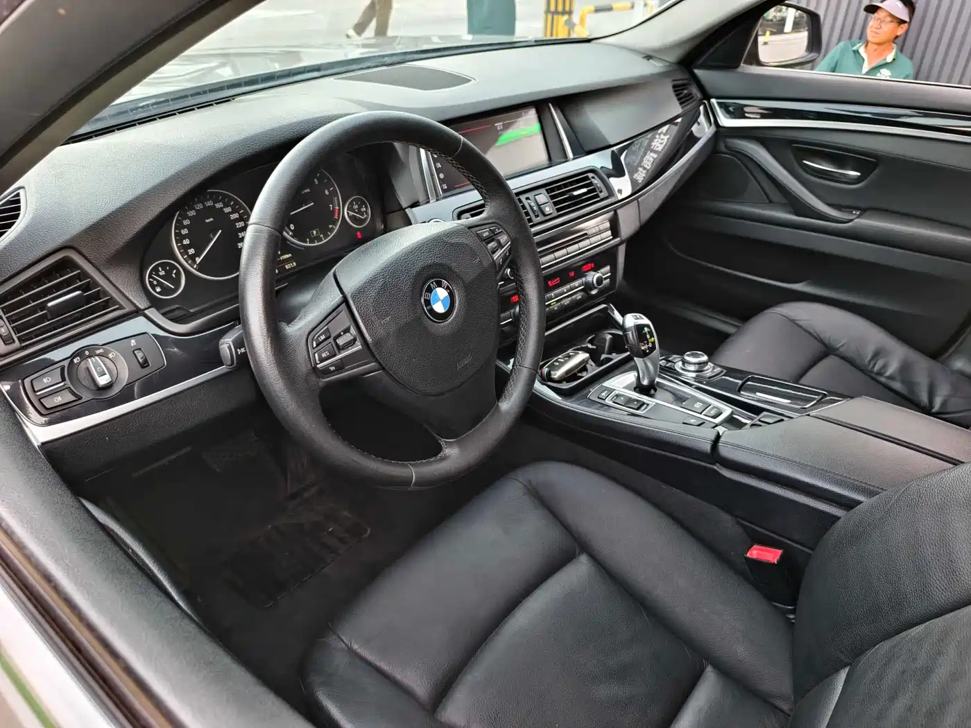 BMW 5 Series 2013 520Li Elegance фото 10