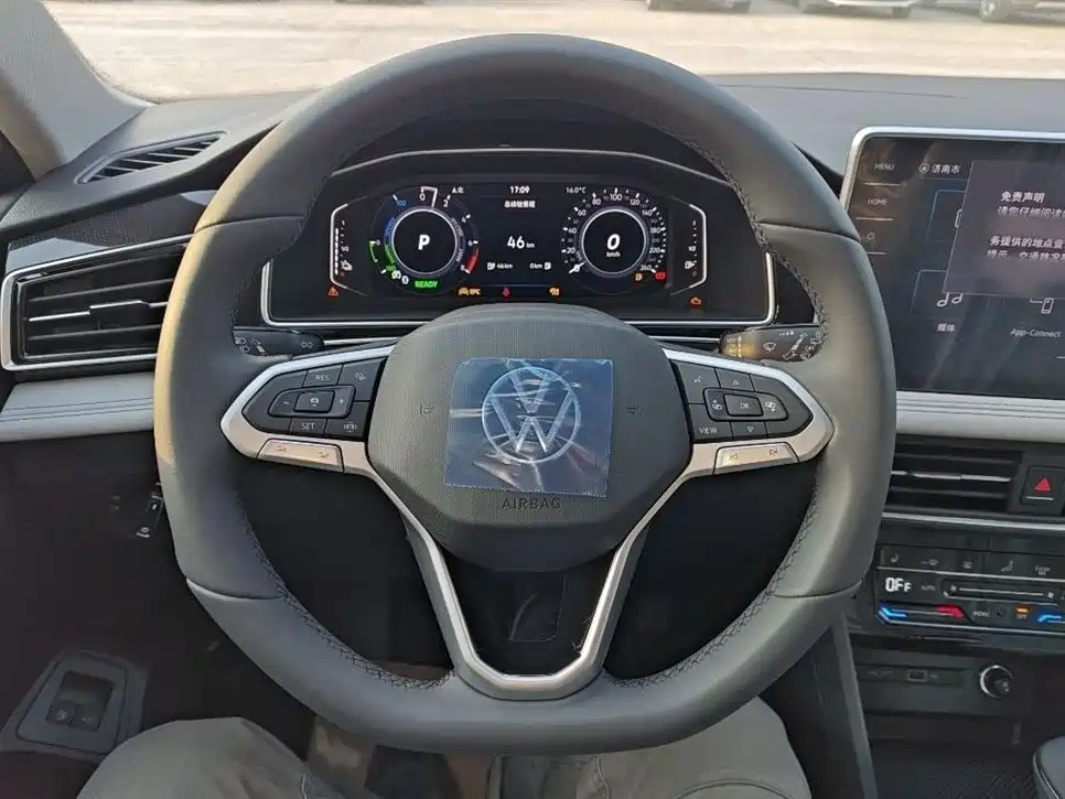 Volkswagen Tiguan L PHEV 2023 430PHEV Plug-in Hybrid Premium фото 12