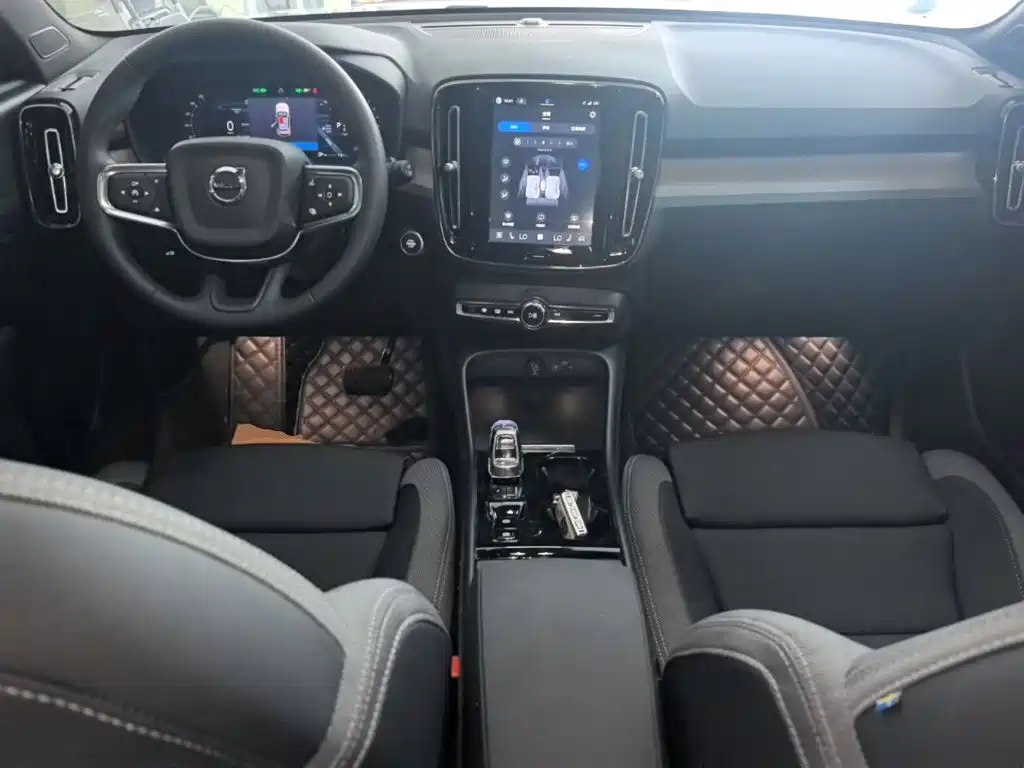 Volvo XC40 2024 2024 B3 Smart Elite Luxury Edition