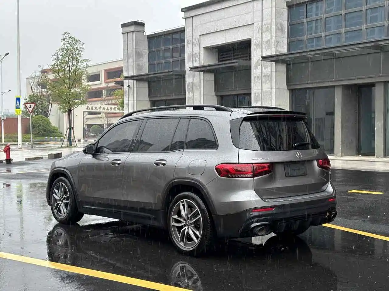 Mercedes-Benz GLB AMG 2021 AMG GLB 35 4MATIC фото 5