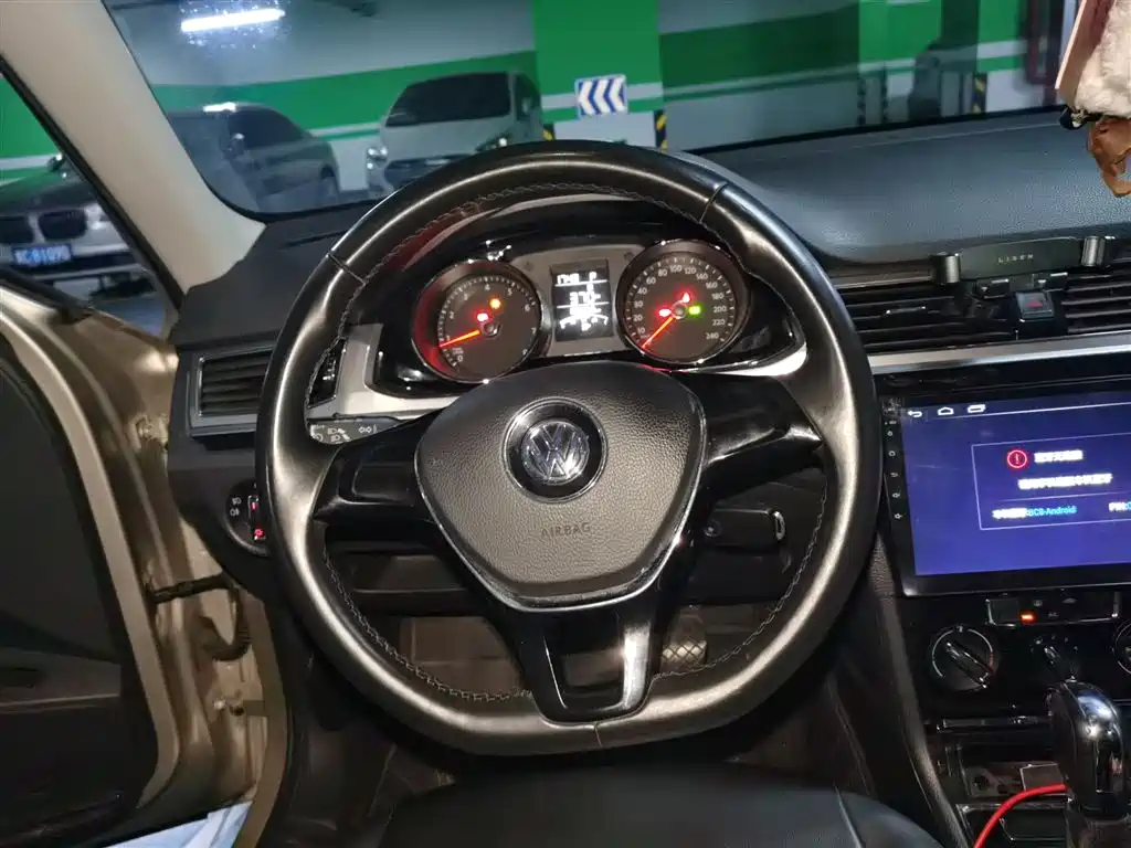 Volkswagen Bora 2017 1.6L Automatic Comfort фото 3