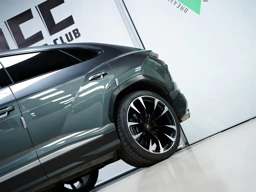 Lamborghini Urus 2018 4.0T V8 фото 24