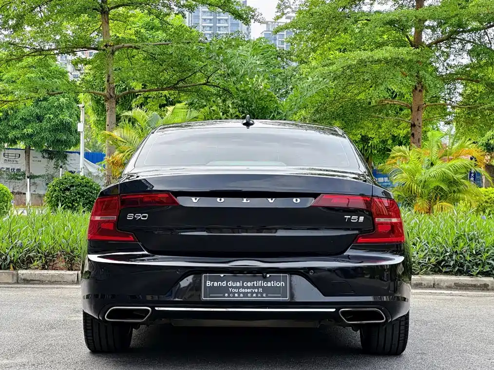 Фото 7 - Volvo S90