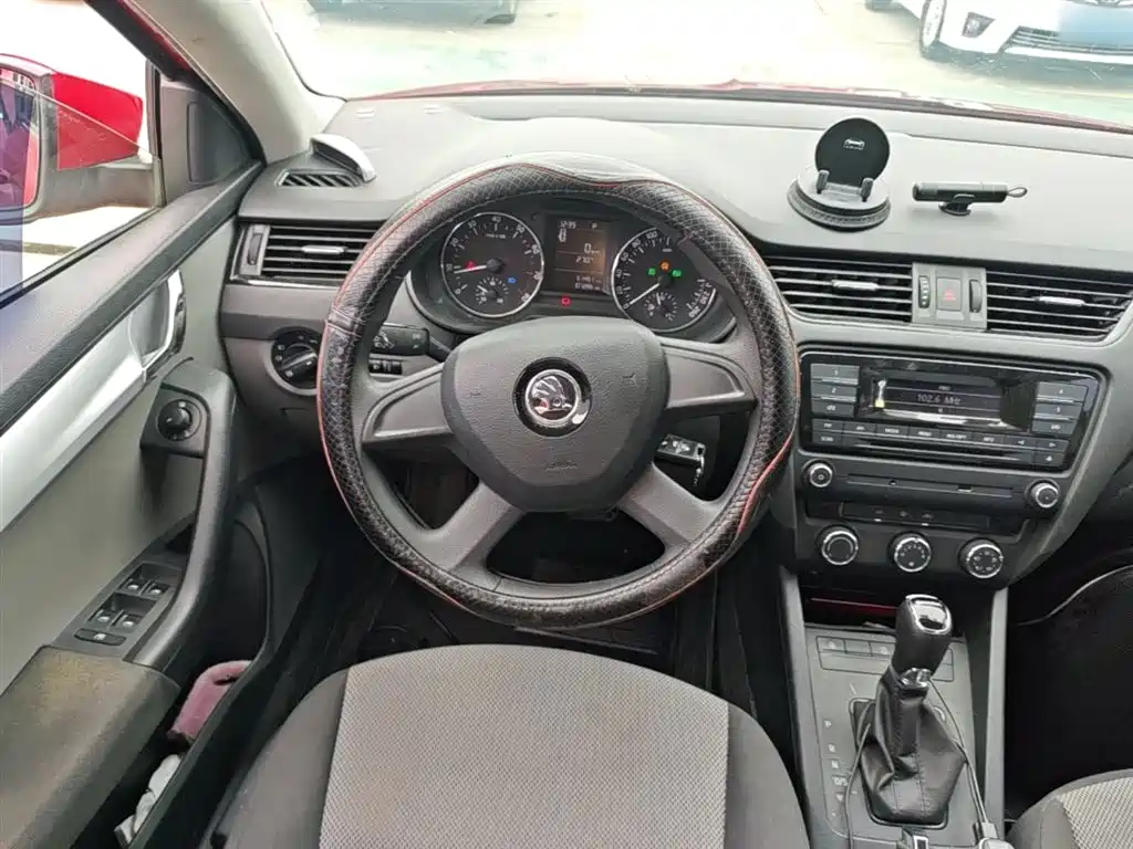 Škoda Octavia 2015 1.6L Automatic逸致版 фото 11