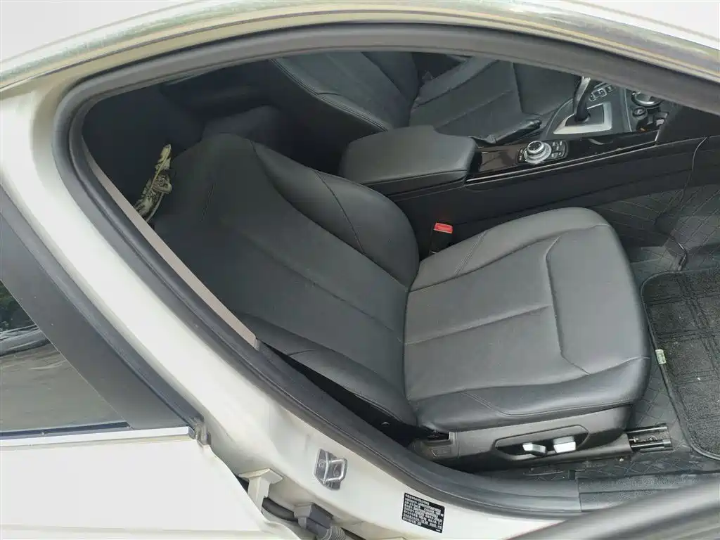 BMW 3 Series 2016 320Li Fashion Model фото 25