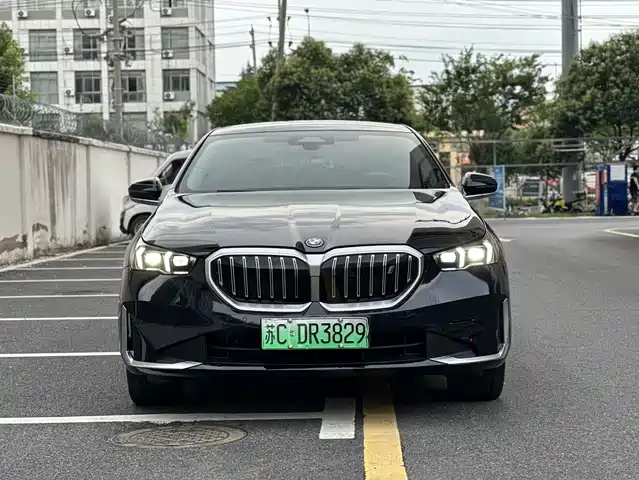  BMW BMW i5 2024 eDrive 35L Luxury Package