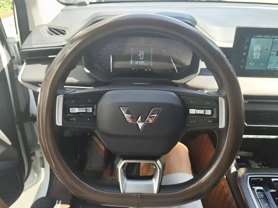 Wuling Motors Wuling Jiachen 2024 2022 1.5T CVT Smart Luxury