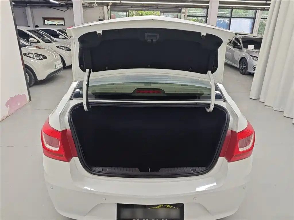 Chevrolet Cruze 2015 1.5L Classic SE AT фото 10