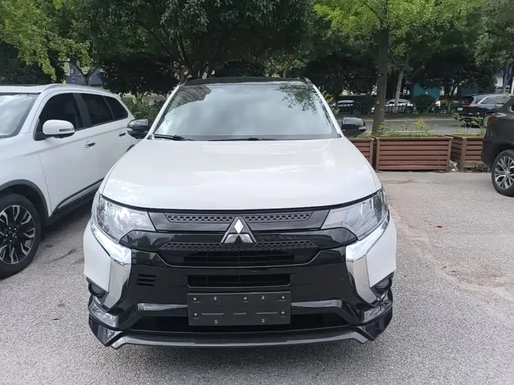 Mitsubishi Outlander 2023 2021 2.4L 4WD Yaodong Edition 5-seater