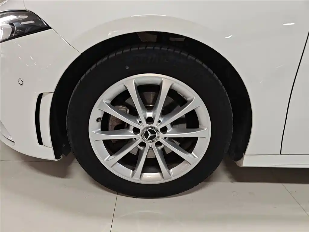 Mercedes-Benz A-Class 2020 A 200 L Sport Sedan фото 23