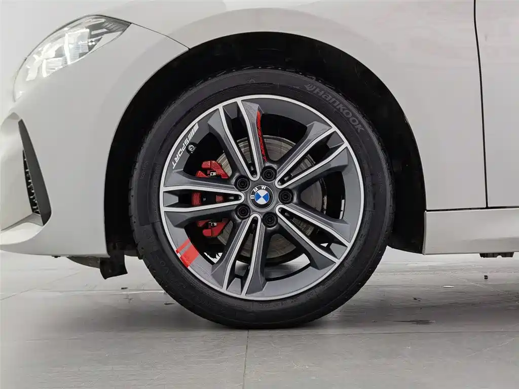 BMW 1 Series 2022 120i M Sport фото 17