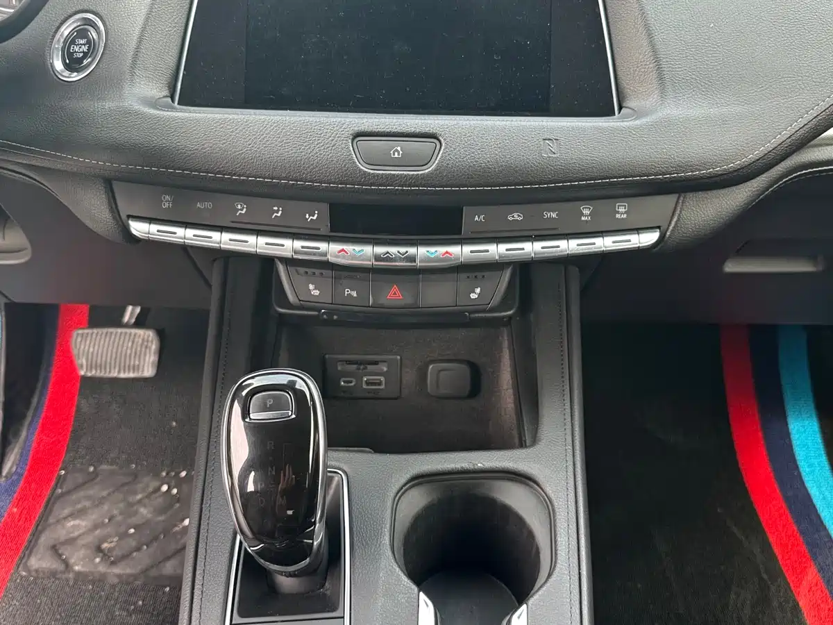 Cadillac XT4 2020 28T FWD Leading Trim фото 9