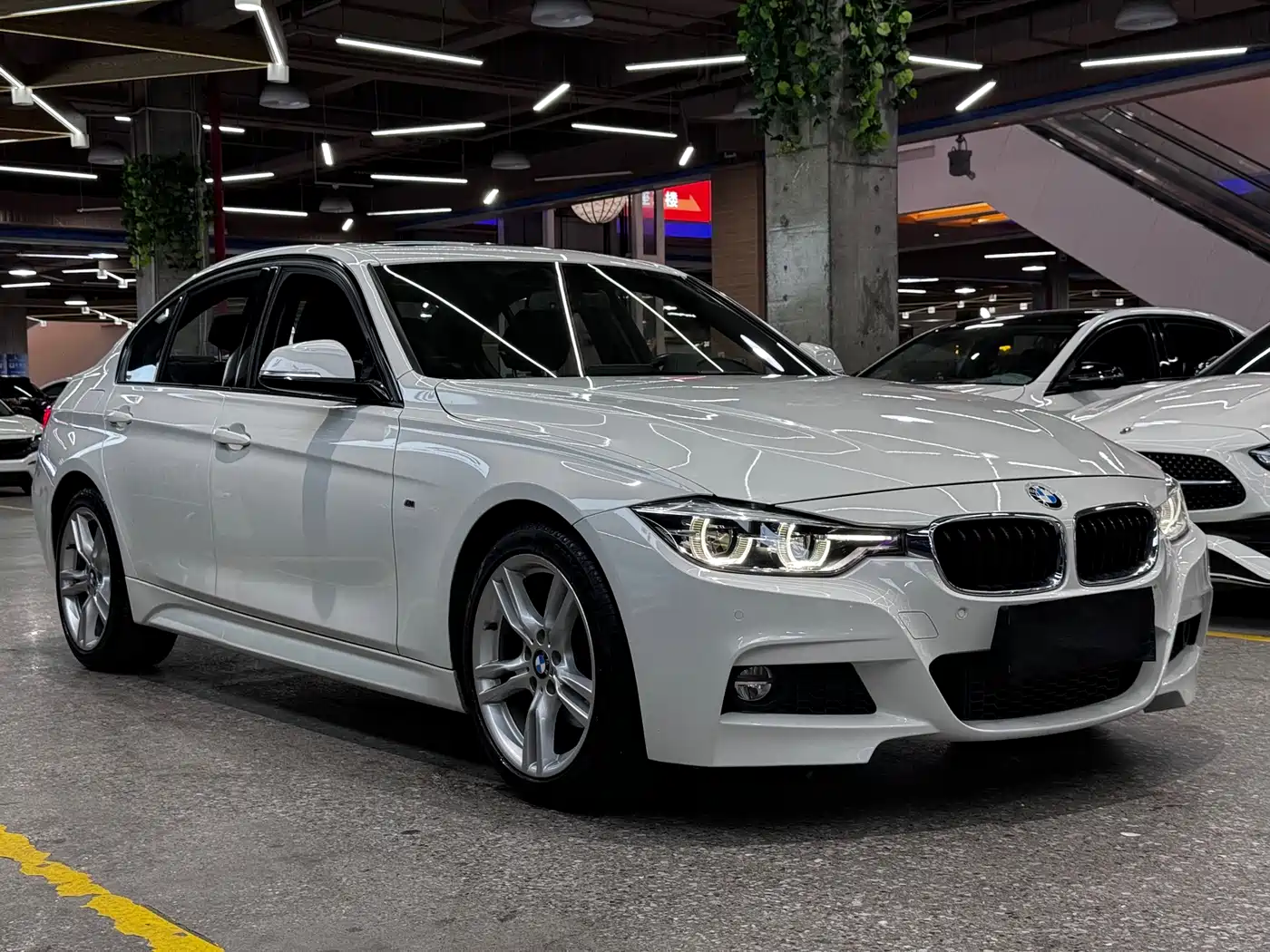 BMW 3 Series 2018 320i M Sport Package фото 3