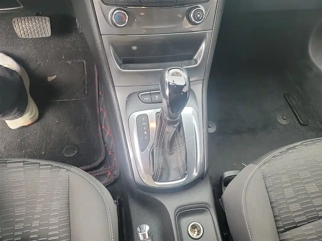 Buick Verano 2018 Hatchback 15S Automatic Progressive фото 14