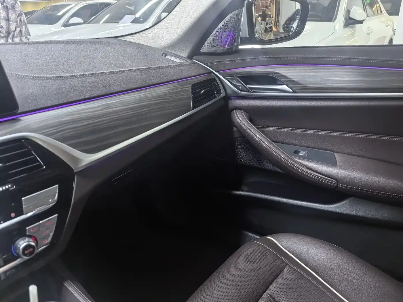 BMW 5 Series 2021 530Li Leading M Sport Package фото 5