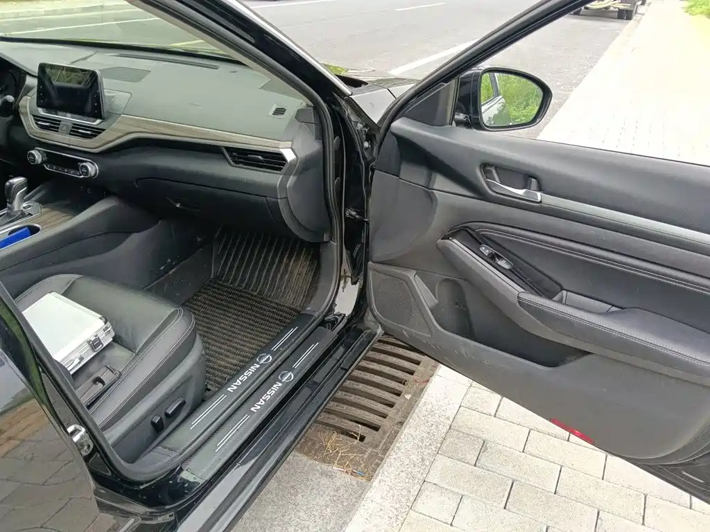 Фото 19 - Nissan Teana