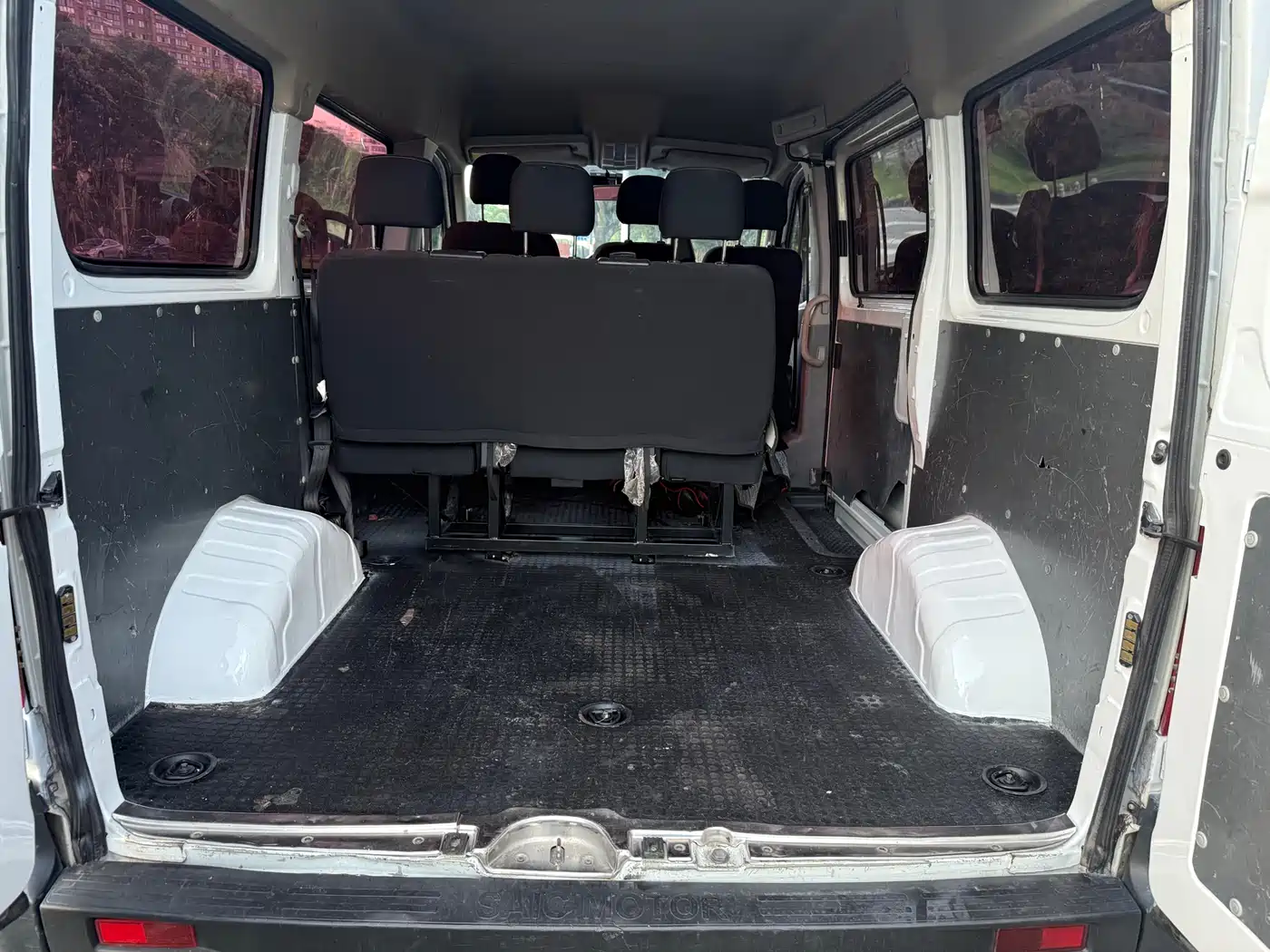 SAIC Maxus Xintu V80 2019 Model 2.5T Classic 6-speed manual Aoyuntong short wheelbase medium roof 5/6-seater фото 6