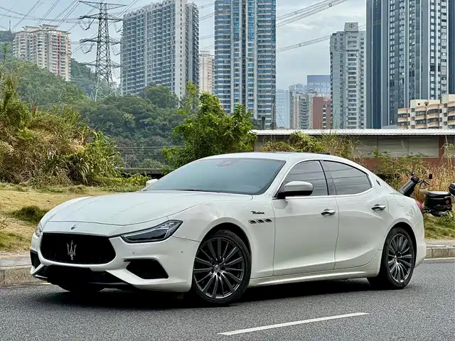  Maserati Ghibli 2022 3.0T Modena