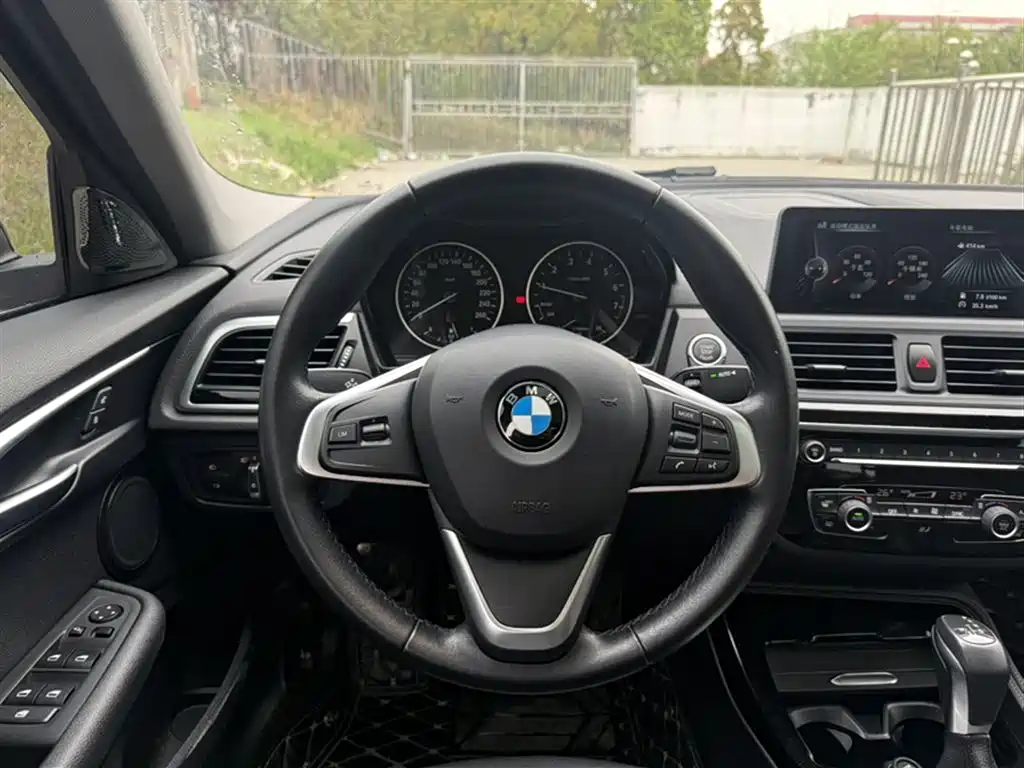 BMW 1 Series 2017 118i Design Package фото 3