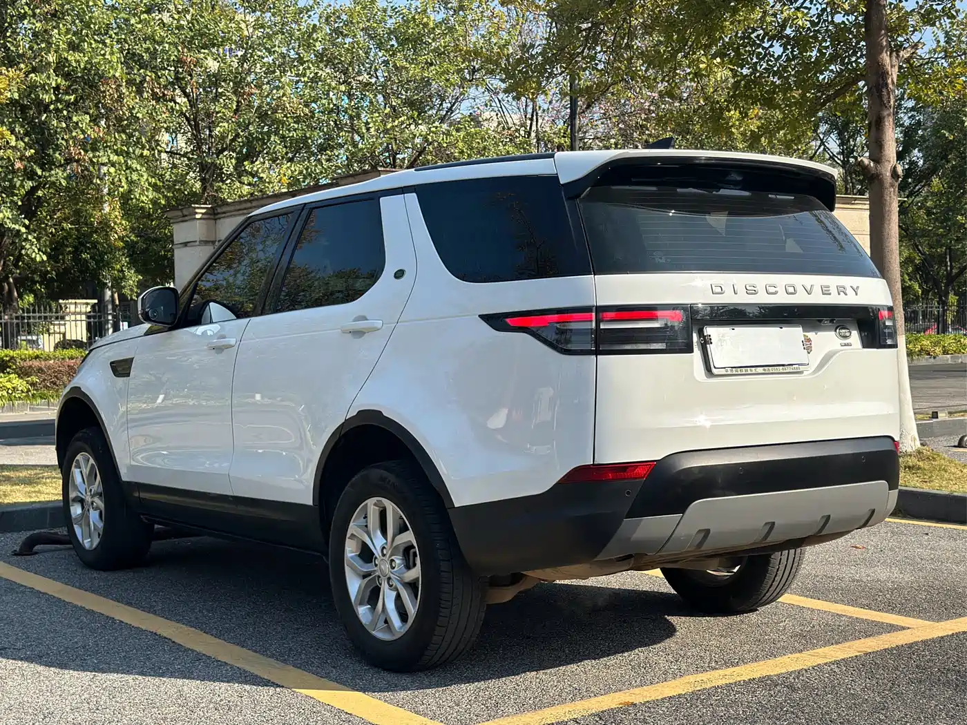 Land Rover Discovery 2019 3.0 SC V6 SE фото 4