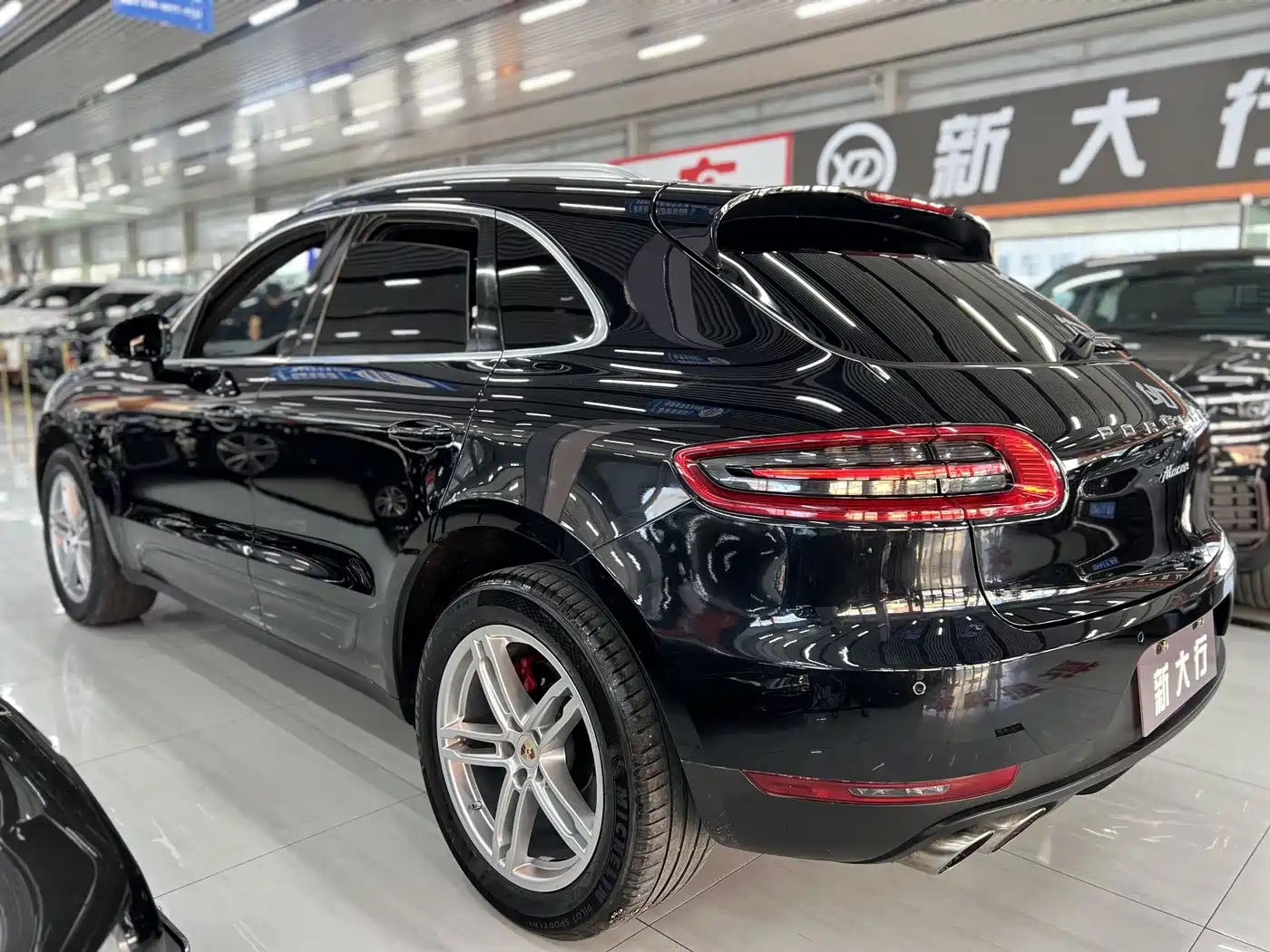 Porsche Macan 2017 Macan 2.0T фото 9