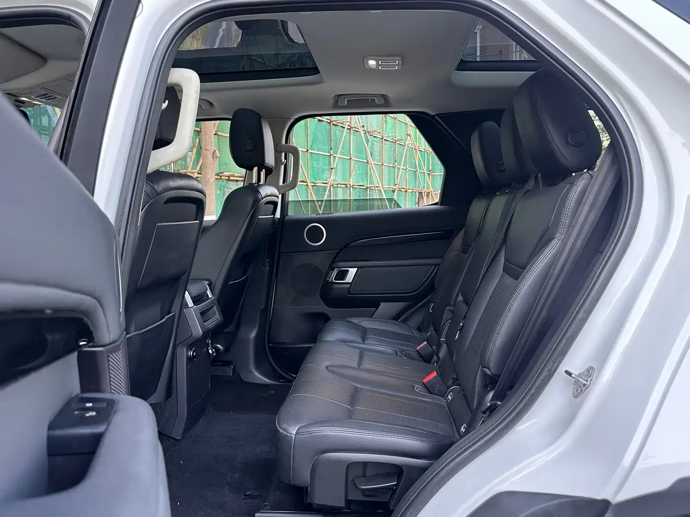 Land Rover Discovery 2019 3.0 SC V6 SE фото 12