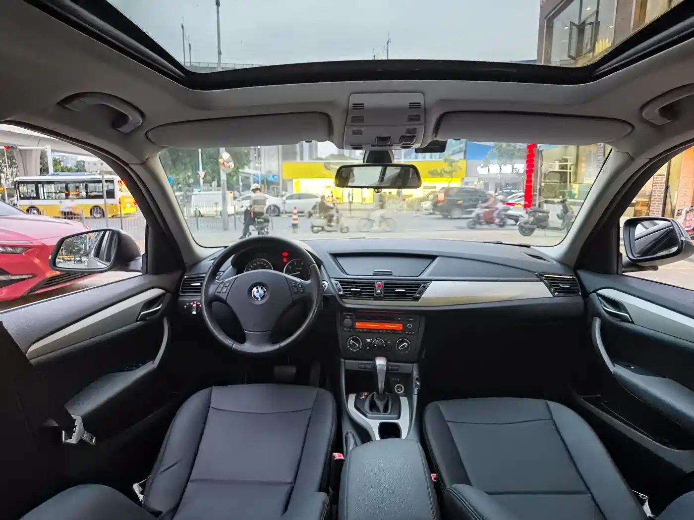 BMW X1 2013 sDrive18i Fashion фото 10