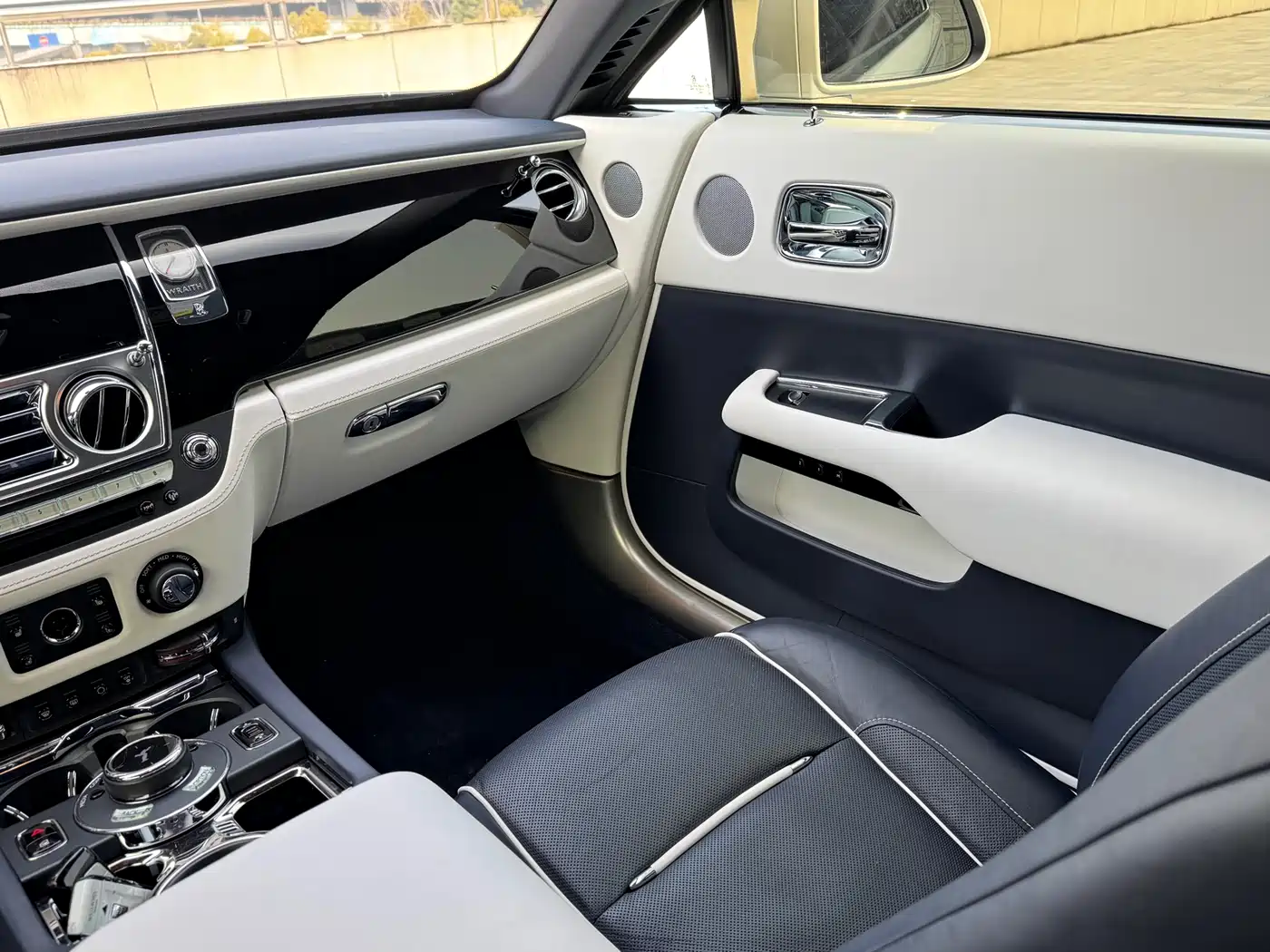 Rolls-Royce Wraith 2018 2017 6.6T Black Badge Edition