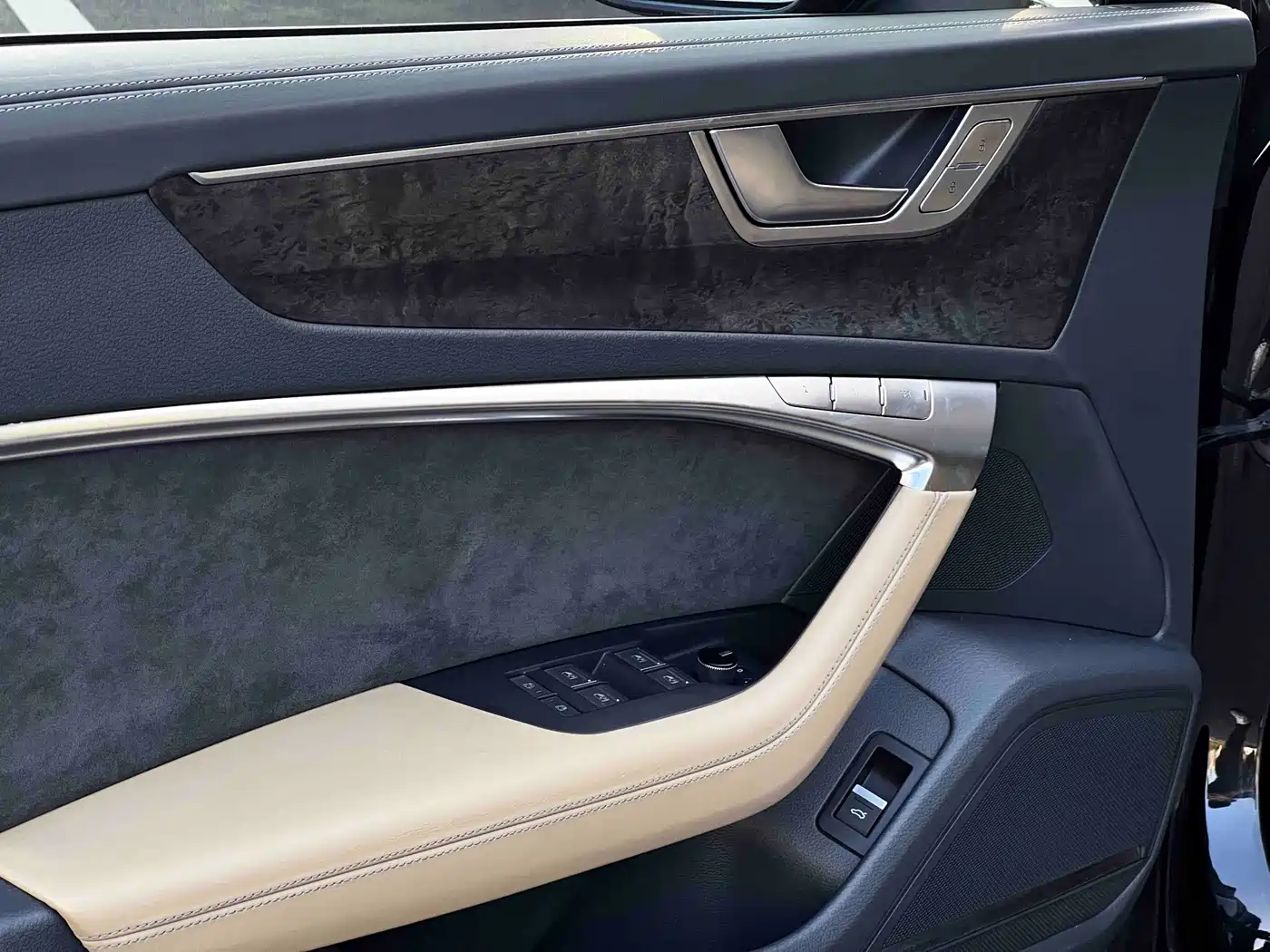 صورة 11 - Audi A6L