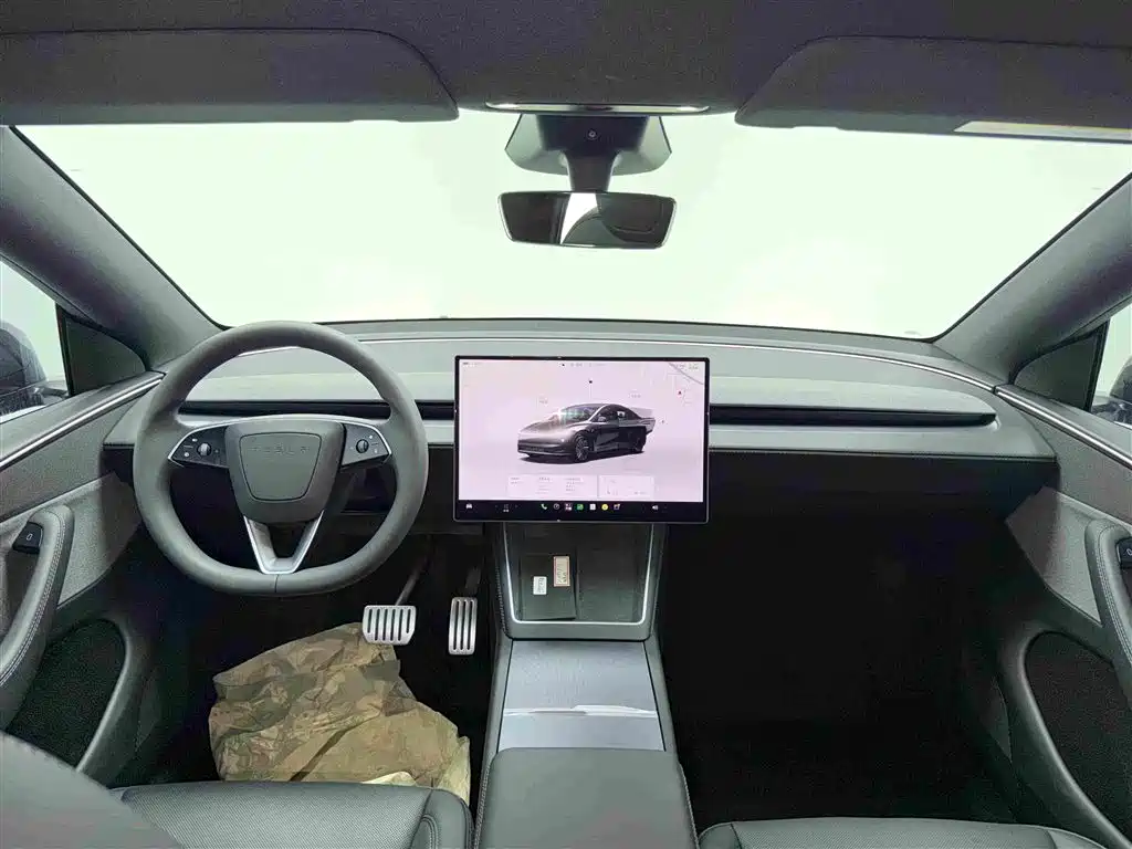 Tesla Model Y 2026 2025 Rear-Wheel Drive