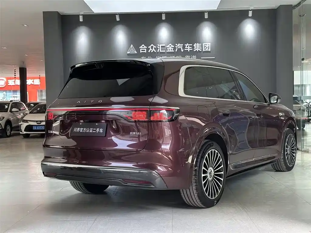 AITO Wenjie AITO M8 2025 Model Extended Range Ultra Edition 53.4kWh 5-Seater фото 5