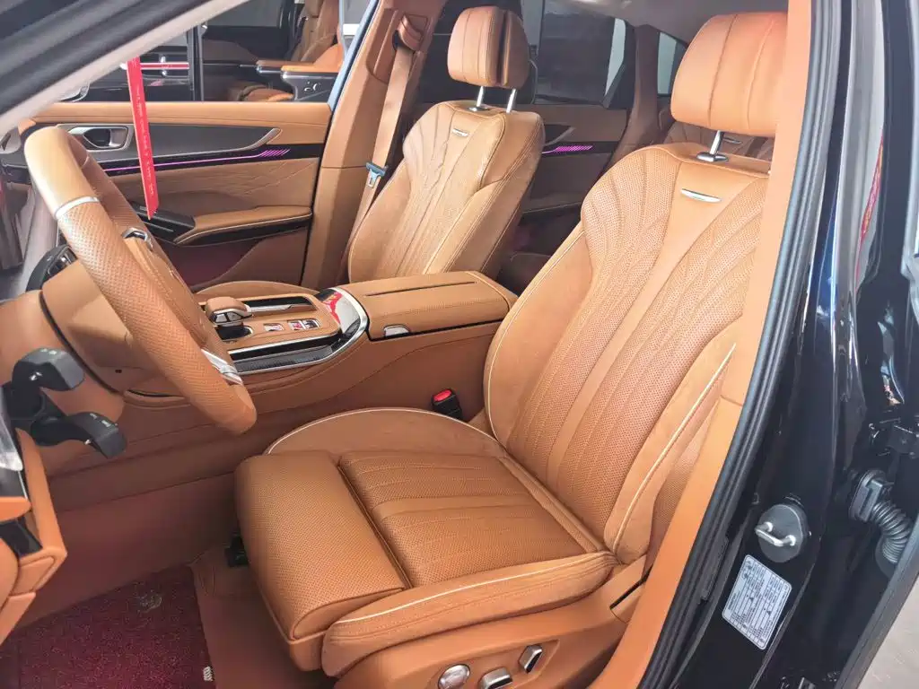 Hongqi H9 2025 2025 Facelift 2.0T 2WD Flagship Private Style Edition 5-seater